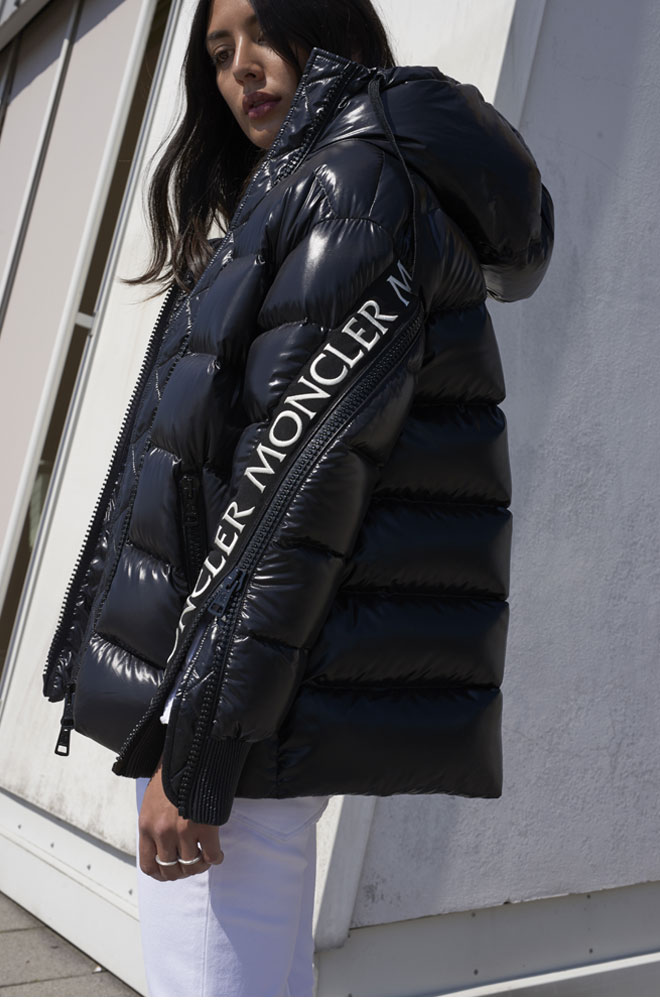 Why is Moncler's down jacket popular 